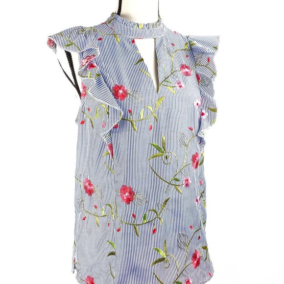 BCBGeneration Tops - BCBGeneration Flutter Sleeve Floral Tunic M